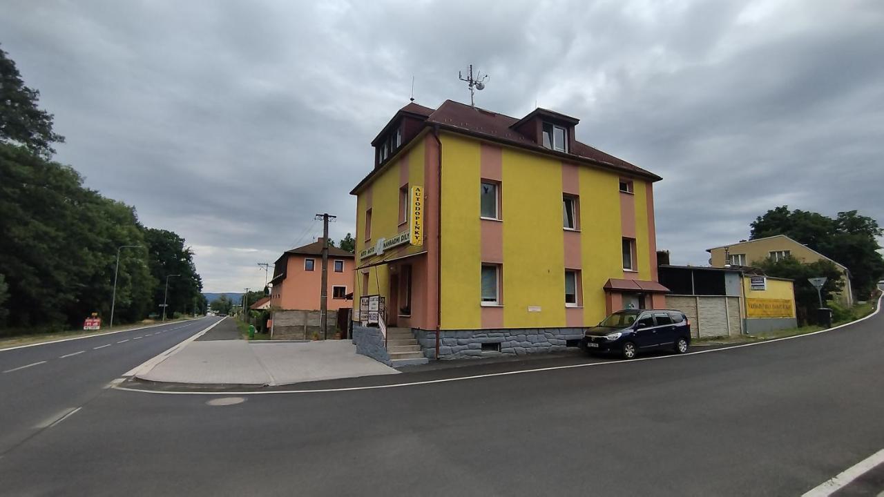 Apartman Amsel Ostrov  Εξωτερικό φωτογραφία